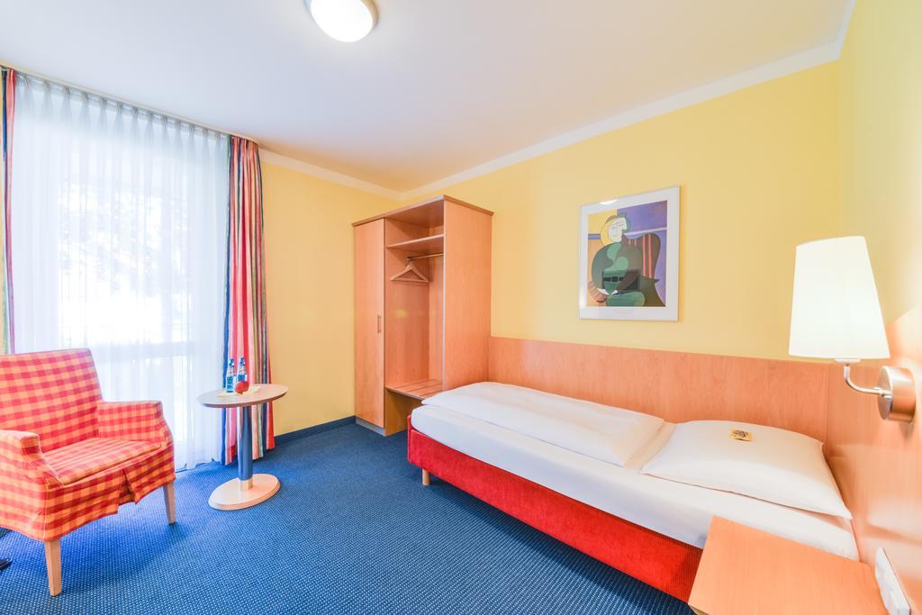 Hotel Beim Schrey Kirchheim bei Muenchen Camera foto